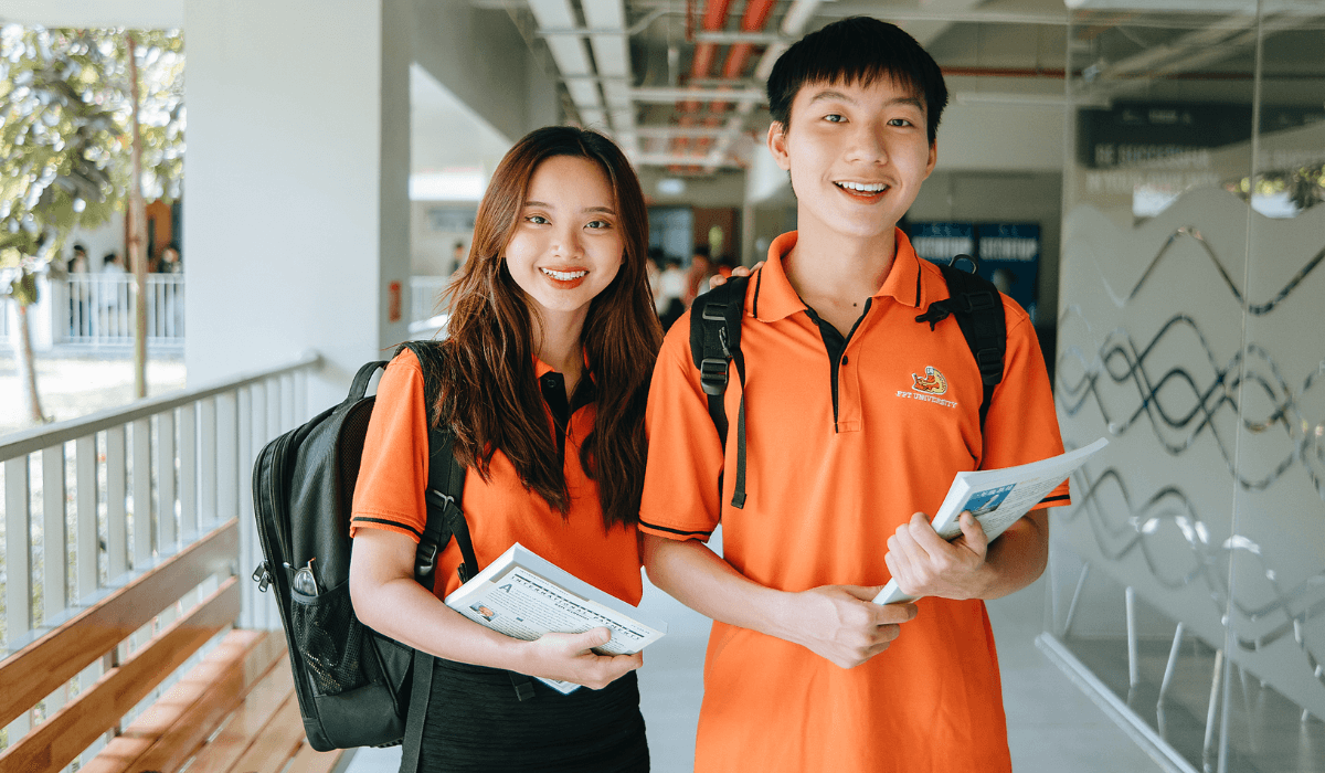 Top 20 mẫu đồng phục các trường đại học Việt Nam đẹp nhất Top 20 mẫu đồng phục các trường đại học Việt Nam đẹp nhất