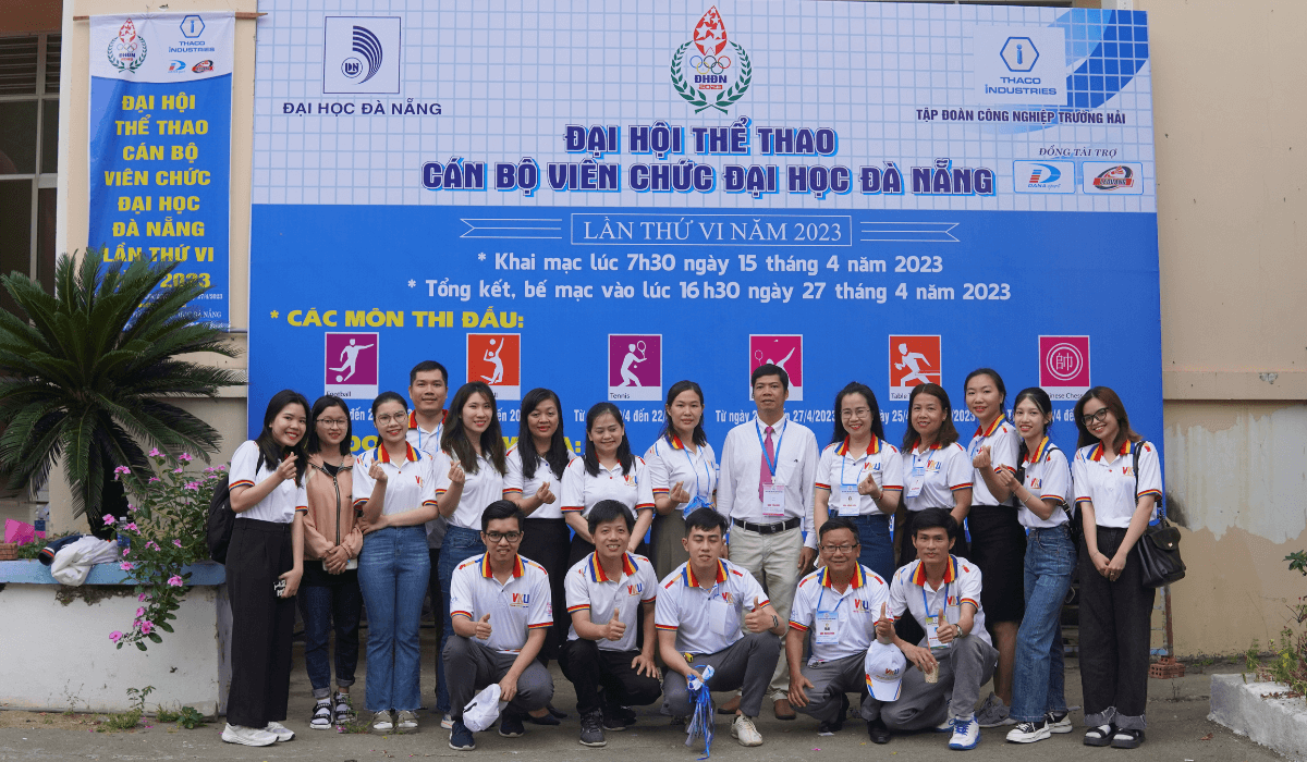 Top 20 mẫu đồng phục các trường đại học Việt Nam đẹp nhất Top 20 mẫu đồng phục các trường đại học Việt Nam đẹp nhất