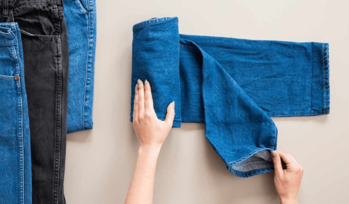 Mách bạn cách gấp quần áo đi du lịch nhanh - gọn - lẹ Mách bạn cách gấp quần áo đi du lịch nhanh - gọn - lẹ