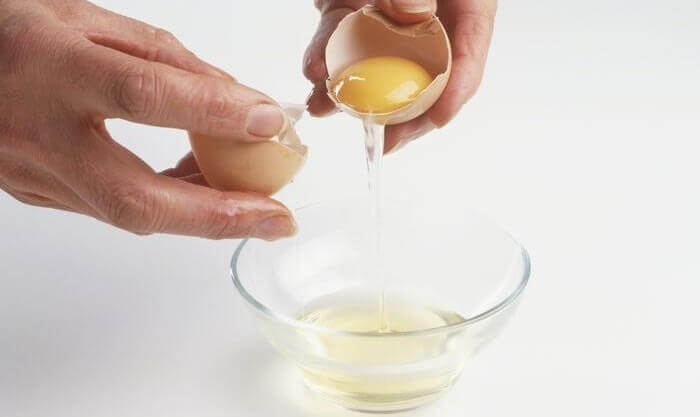 Sử dụng lòng trắng trứng