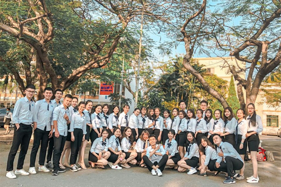 Đồng phục khoa Du lịch ĐH Kinh tế Đà Nẵng Đồng phục khoa Du lịch ĐH Kinh tế Đà Nẵng