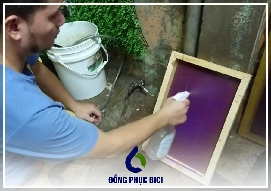 Xịt bản in lụa Xịt bản in lụa