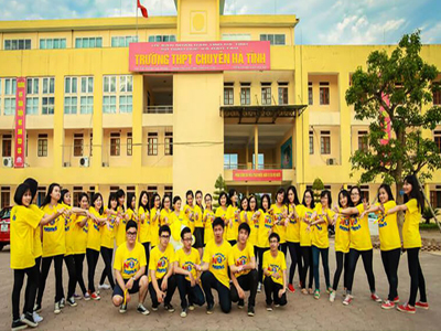 BST 89+ Mẫu Áo Lớp Màu Vàng Rực Rỡ Tại Đồng Phục BiCi